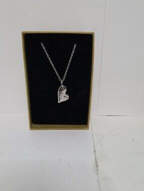 Gold Jewelry Gift Box – Elegant Gold Necklace Packaging